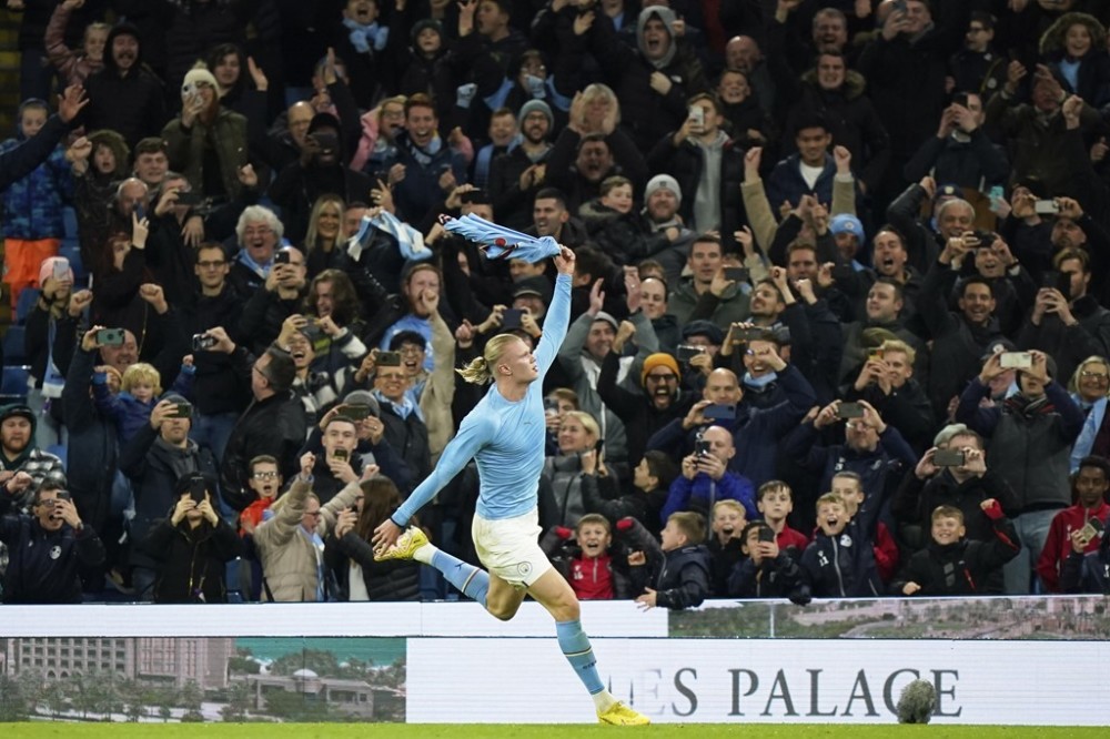  伊萨克终场绝杀纽卡斯尔联登顶积分榜